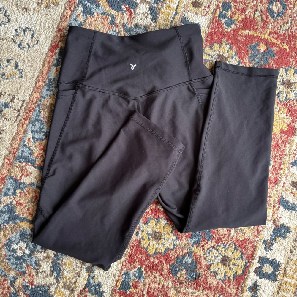 Old Navy - High-Rise Capri Leggings - Pockets - Size S